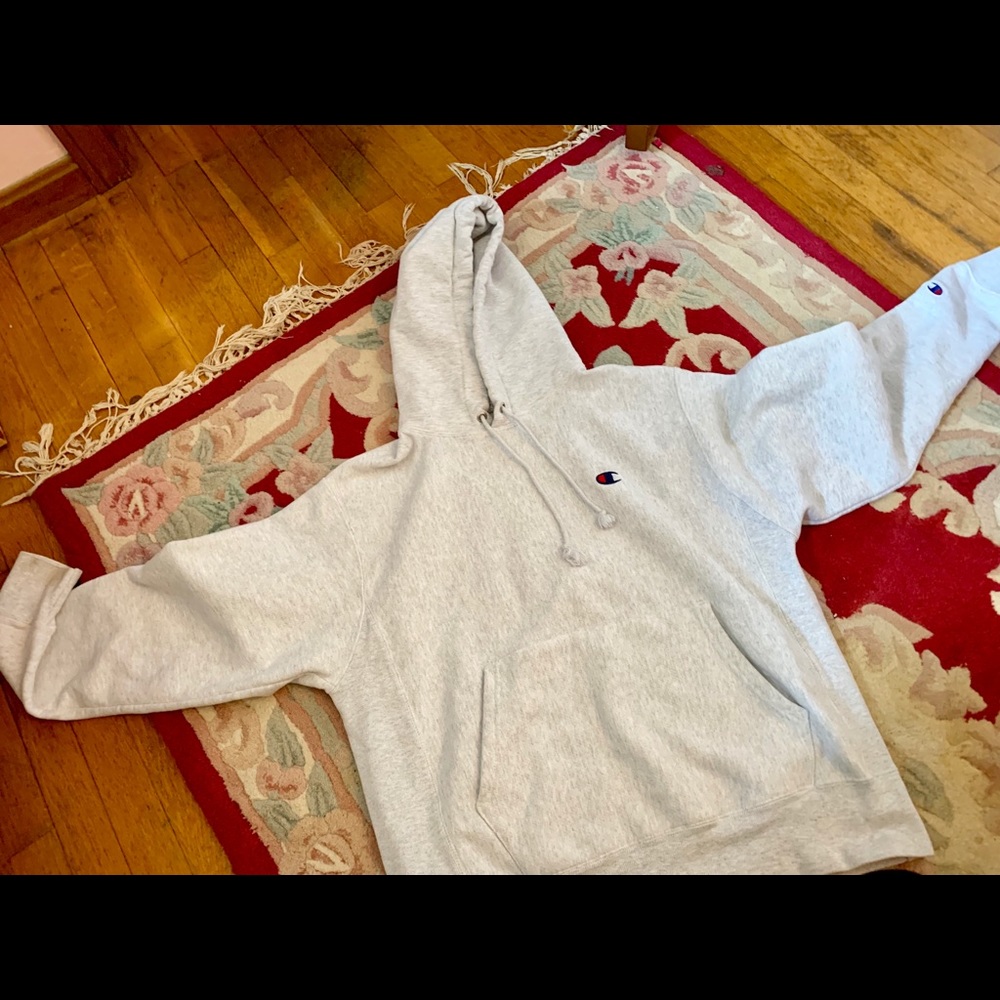 Light gray Champion sweatshirt!
